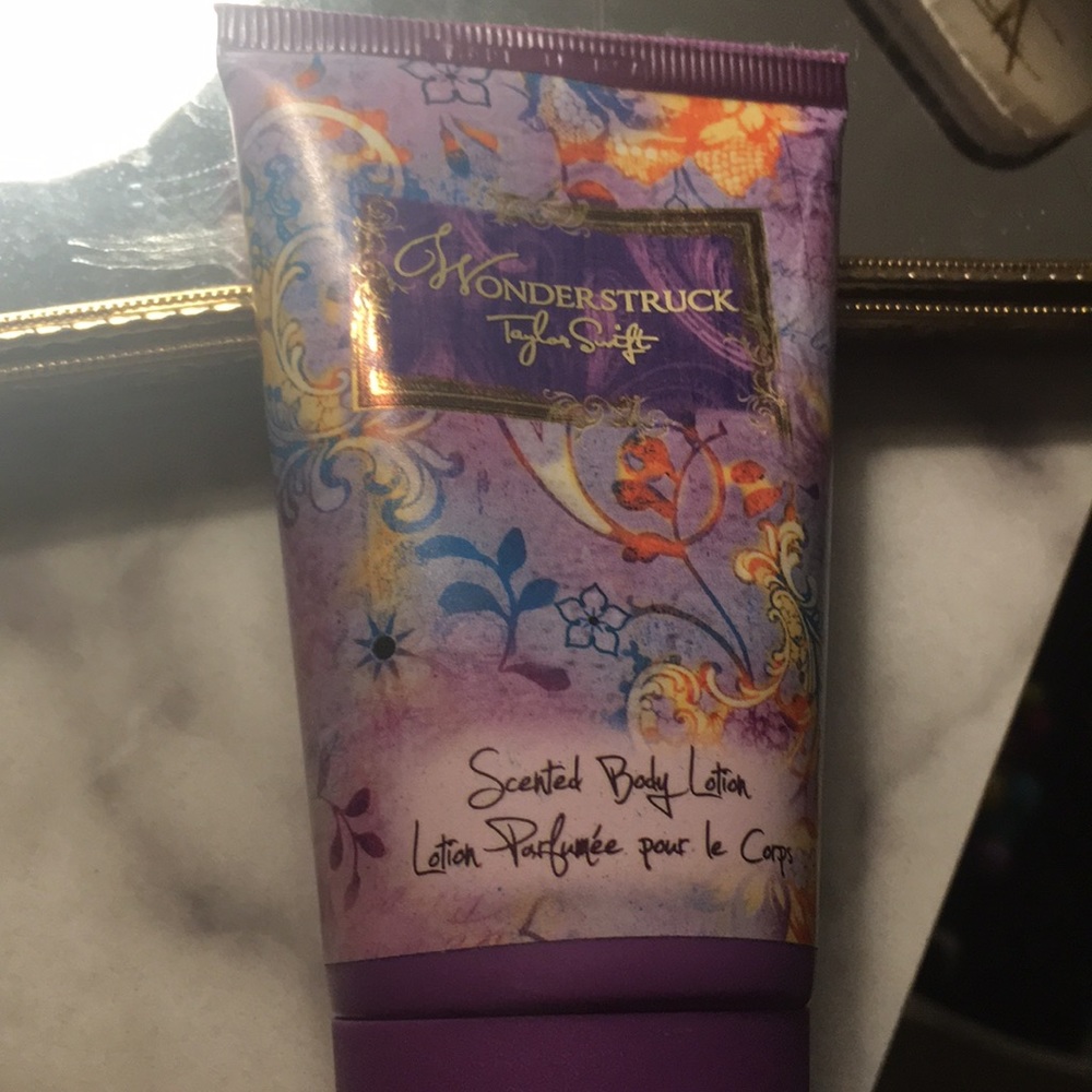 Taylor Swift wonderstruck body lotion